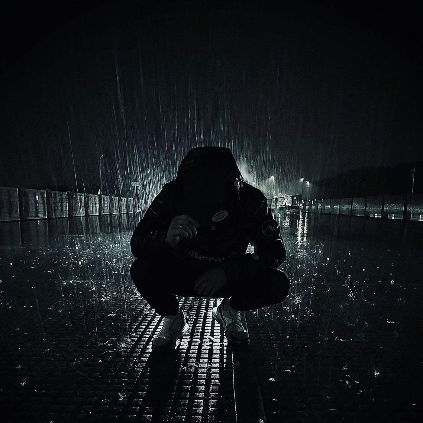 LAIN im Regen